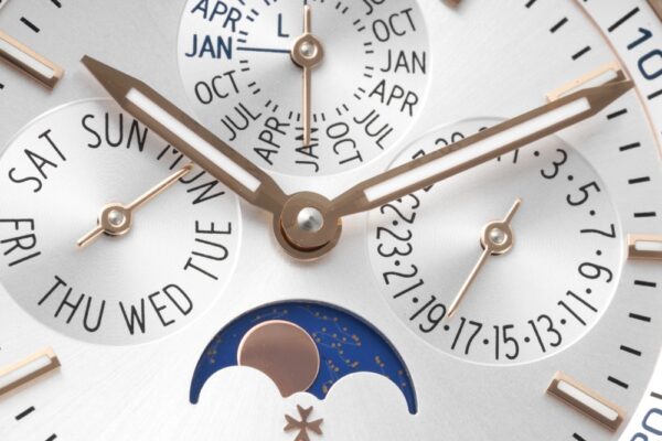 Patek Philippe Overseas 4300V