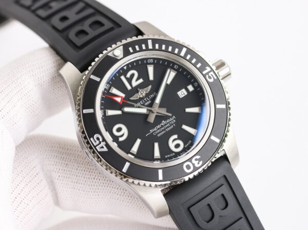 Breitling Superocean (SUPEROCEAN) Blue