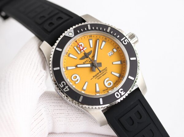 Breitling Superocean (SUPEROCEAN) Blue