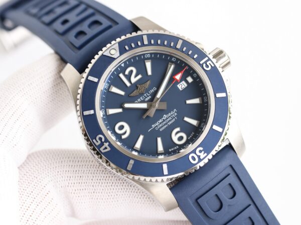 Breitling Superocean (SUPEROCEAN) Blue