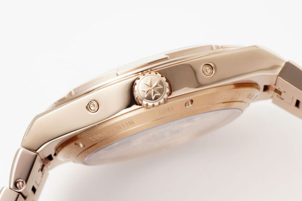 Patek Philippe Overseas 4300V