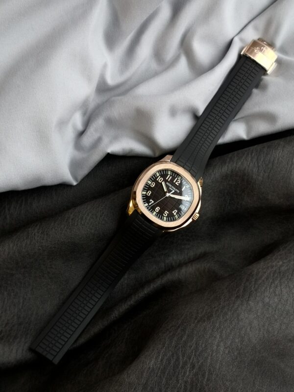 Patek Philippe Aquanaut 5167R-001 Smoked