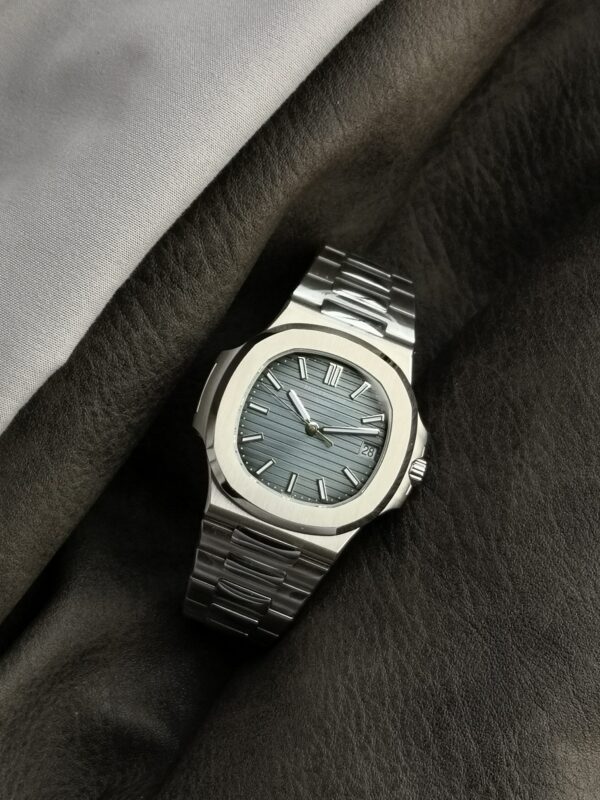 a1668337812775_3444.jpg Patek Philippe Nautilus 5711/1A Blue