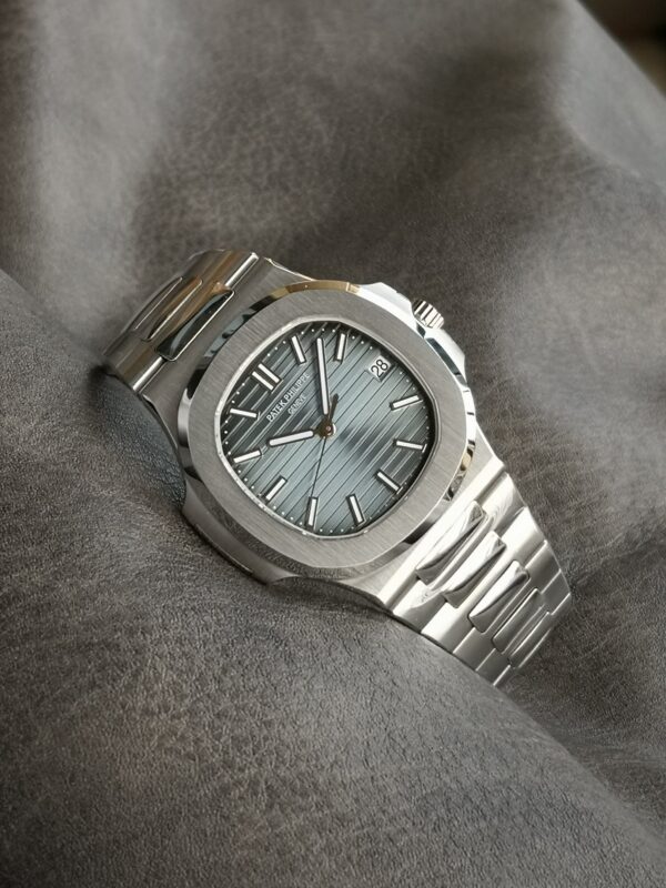 a1668337813313_8480.jpg Patek Philippe Nautilus 5711/1A Blue