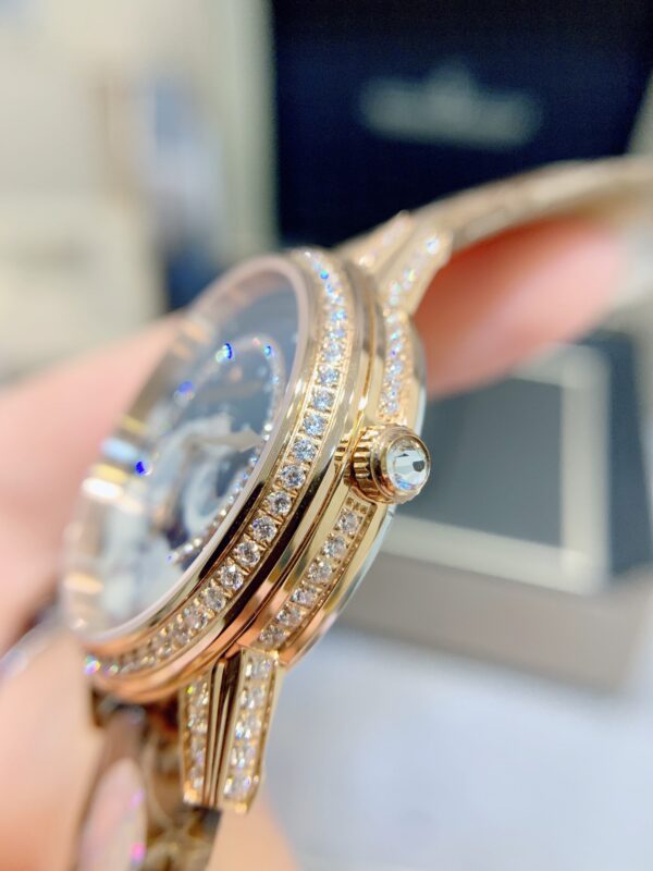 Jaeger-LeCoultre Watch Reference Pending Blue