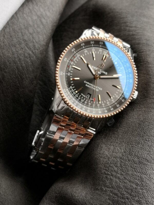 Breitling Navitimer (NAVITIMER) White