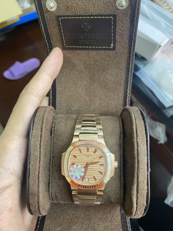 a1681391970211_8848-1.jpg Patek Philippe Nautilus (NAUTILUS)