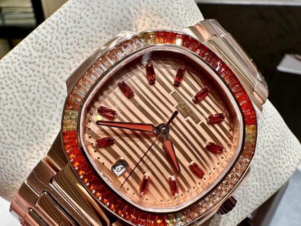Patek Philippe Nautilus (NAUTILUS) Smoked