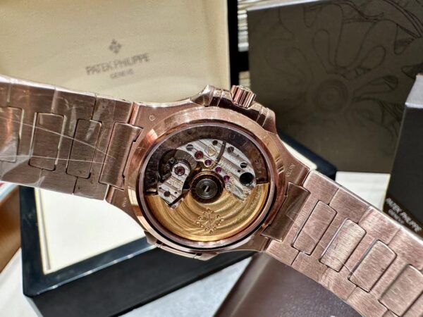 Patek Philippe Nautilus (NAUTILUS) Smoked