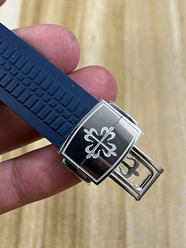 Patek Philippe Aquanaut 5168G-001