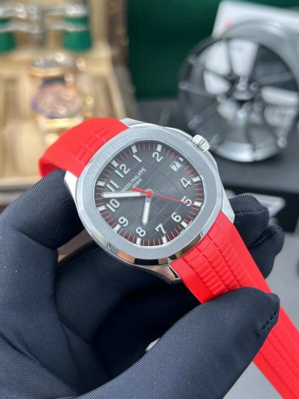 Patek Philippe Aquanaut (AQUANAUT)