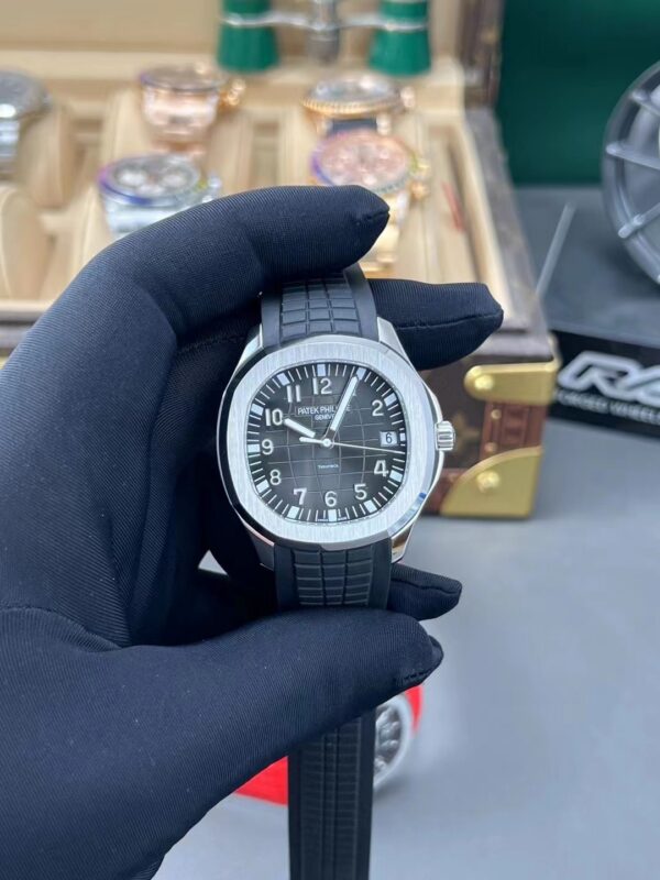 Patek Philippe Aquanaut (AQUANAUT) Tiffany Blue
