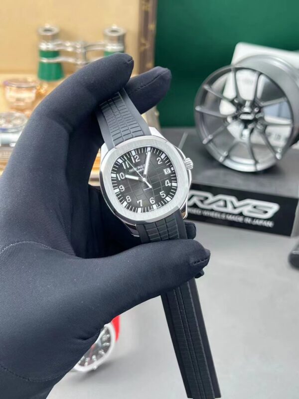 Patek Philippe Aquanaut (AQUANAUT) Tiffany Blue