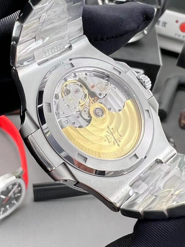 Patek Philippe Nautilus (NAUTILUS) White