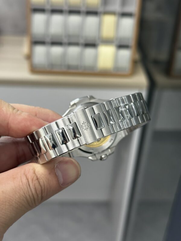 Patek Philippe Nautilus (NAUTILUS)