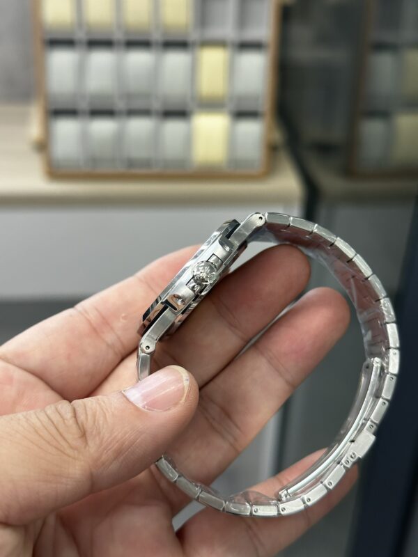 Patek Philippe Nautilus (NAUTILUS) White