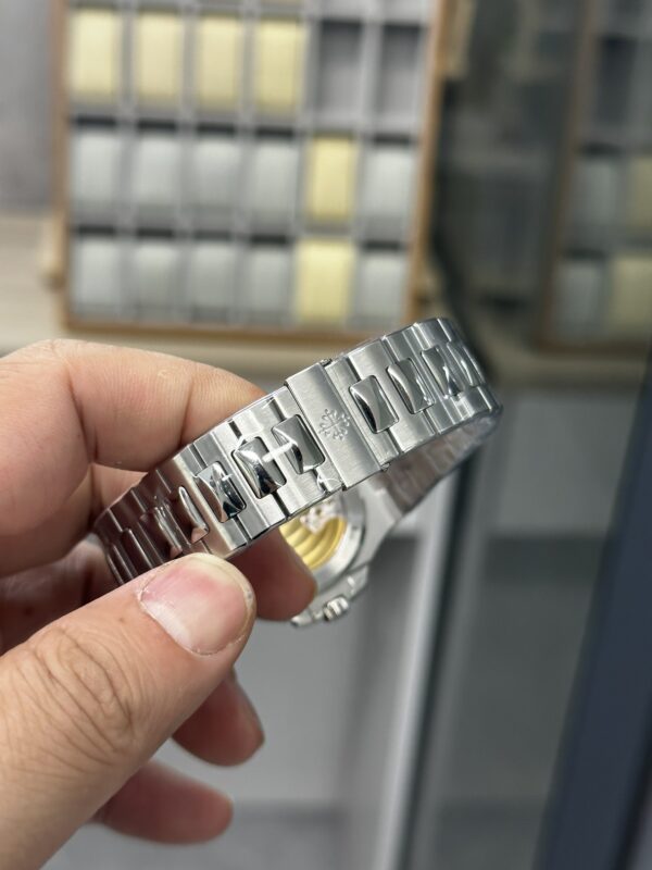 Patek Philippe Nautilus (NAUTILUS) White