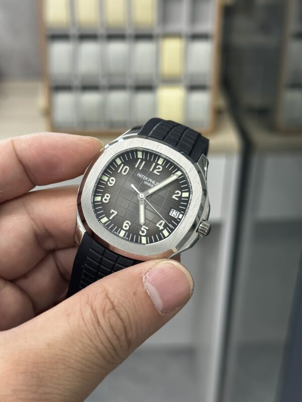 Patek Philippe Aquanaut Black
