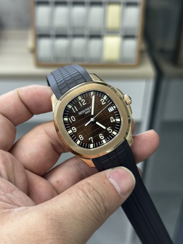 Patek Philippe Aquanaut (AQUANAUT) Rose Gold