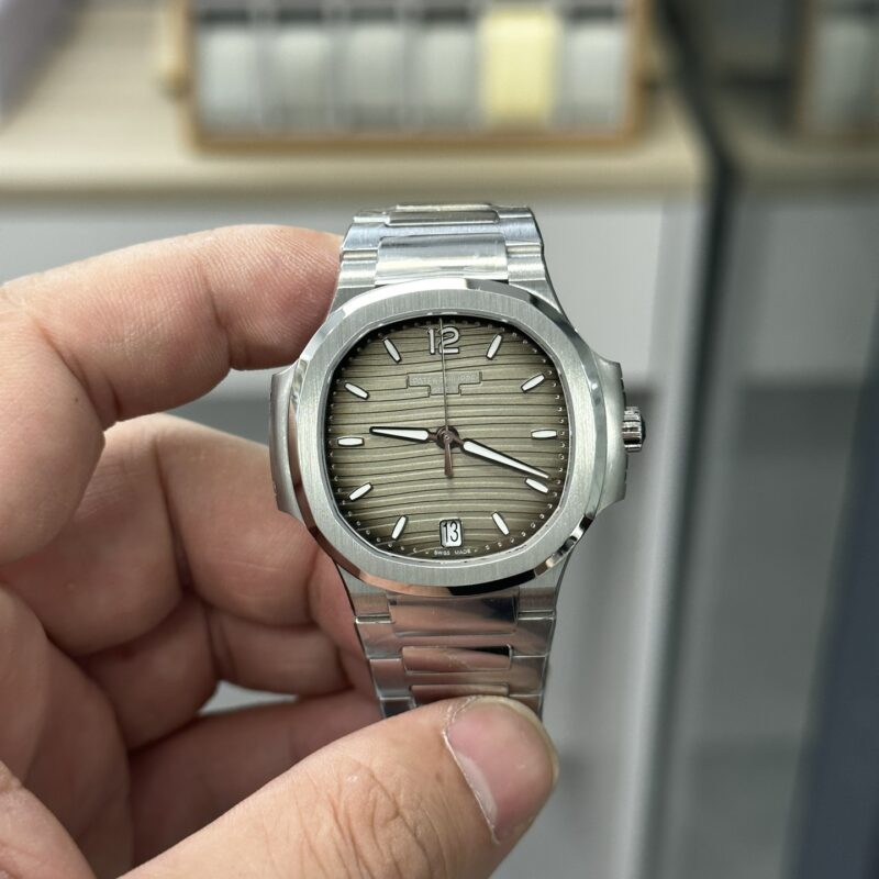 Patek Philippe Nautilus 7118 Gray
