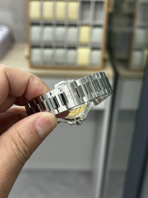 Patek Philippe Nautilus 7118 Gray