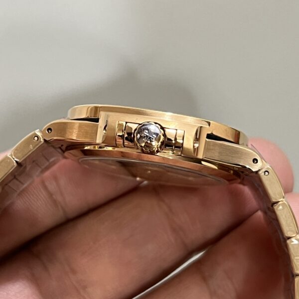 Patek Philippe Nautilus (NAUTILUS)