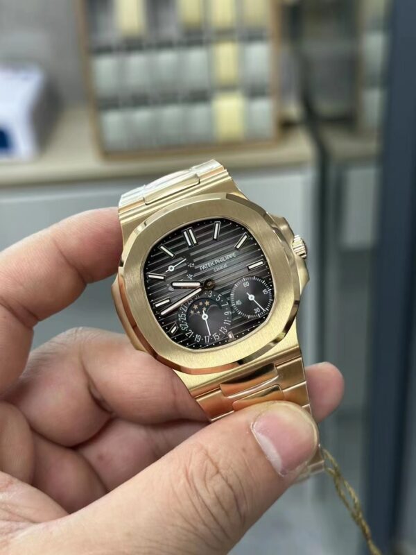 Patek Philippe Nautilus 5712 Rose Gold