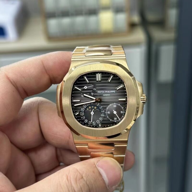 Patek Philippe Nautilus 5712 Rose Gold