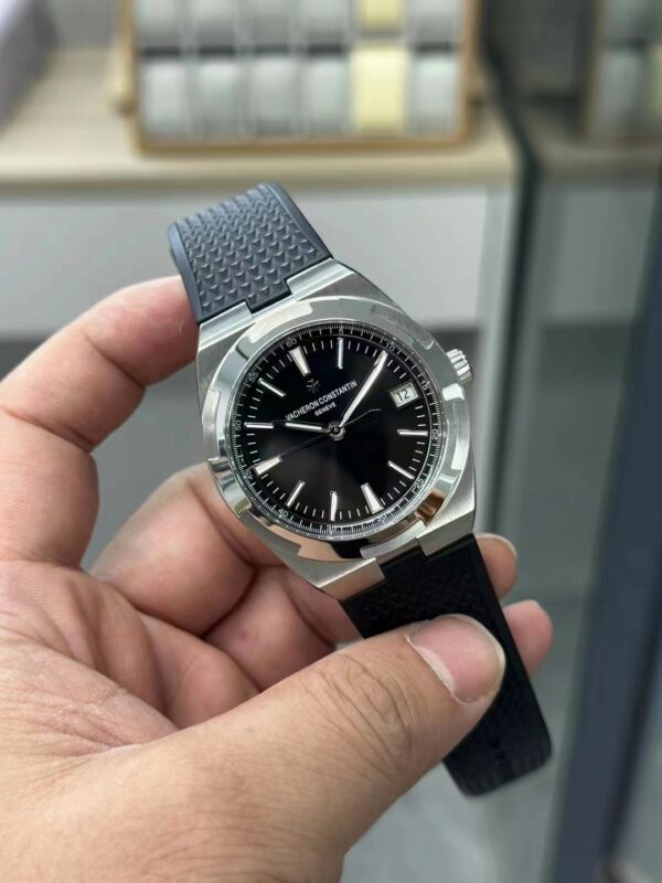 Patek Philippe Overseas 4500V Black