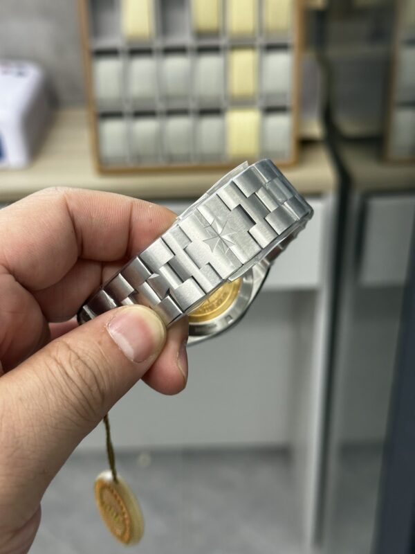 Patek Philippe Overseas 4500V