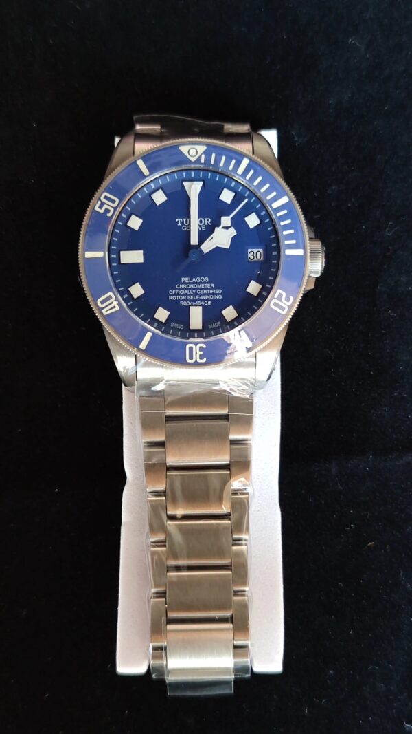 Vacheron Constantin Overseas (OVERSEAS) Blue