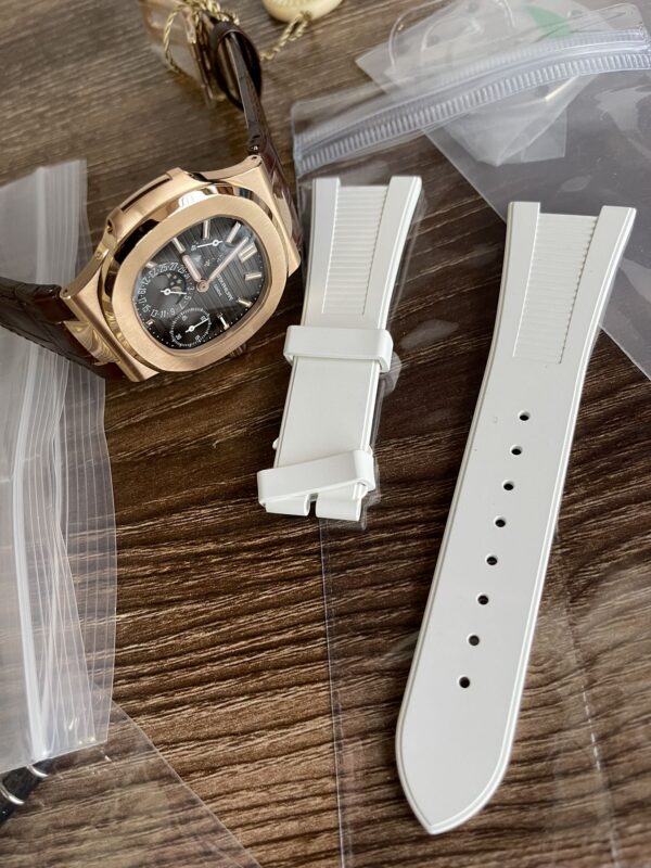 Patek Philippe Nautilus 5712 White