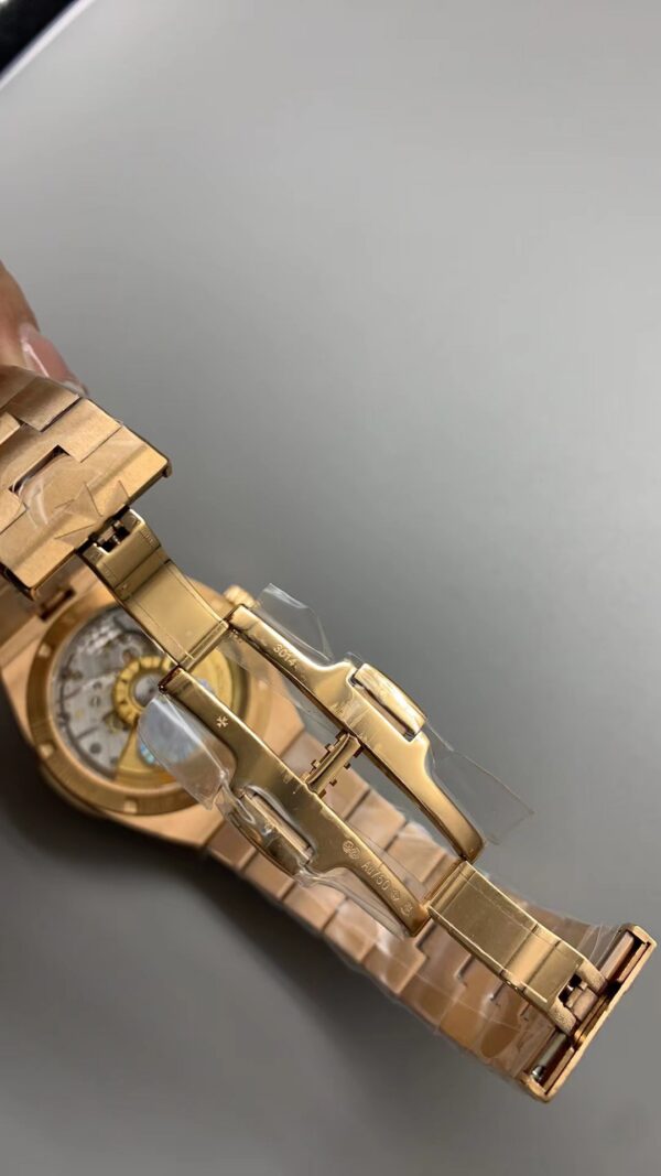 Patek Philippe Overseas 4500V Blue