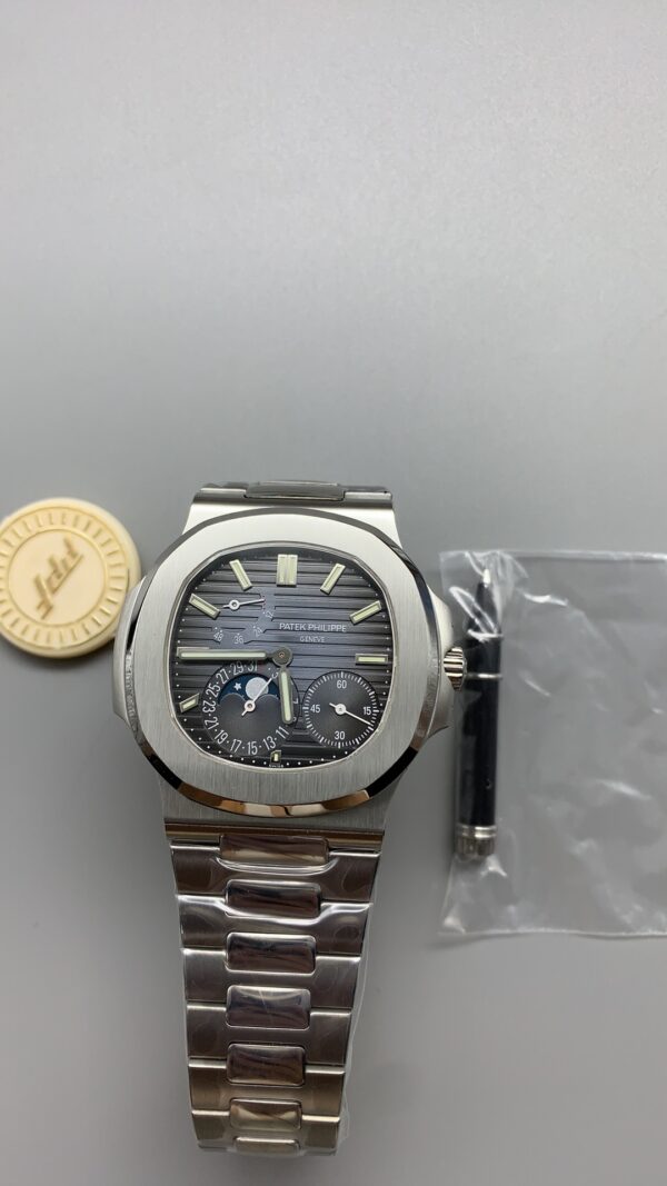 a1712582093560_0510-4.jpg Patek Philippe Nautilus 5712
