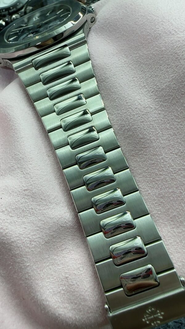 Patek Philippe Nautilus 5712