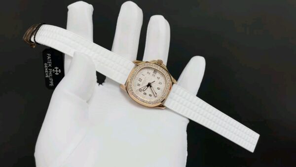 Patek Philippe Aquanaut (AQUANAUT) Blue