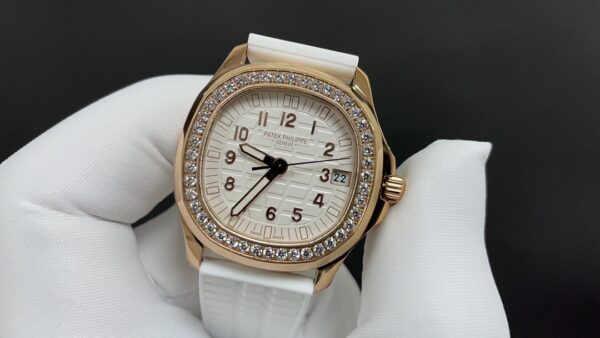 Patek Philippe Aquanaut (AQUANAUT) Blue