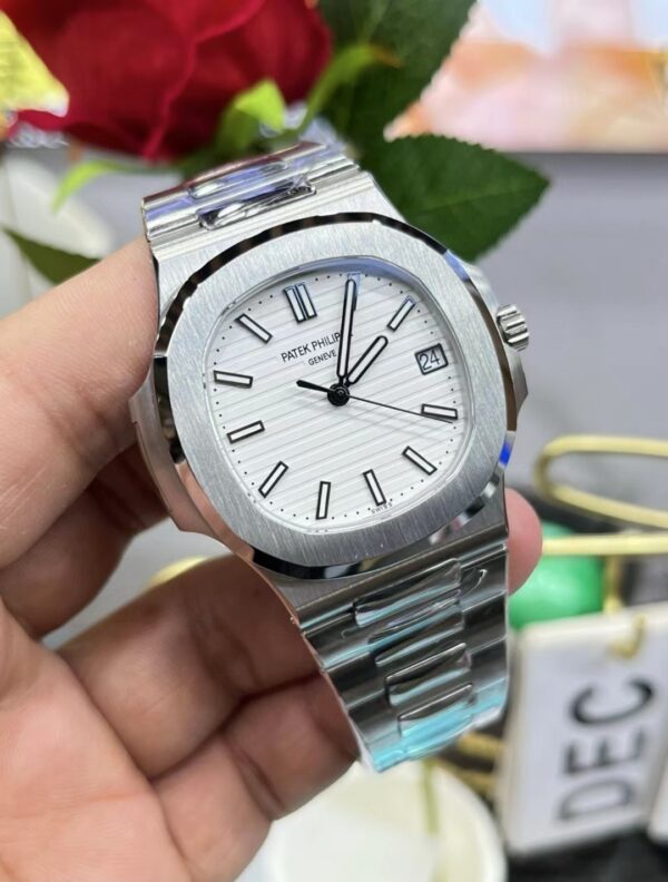 a1723387216513_1670-1.jpg Patek Philippe Nautilus (NAUTILUS)