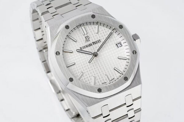 Audemars Piguet Royal Oak 15500 Red