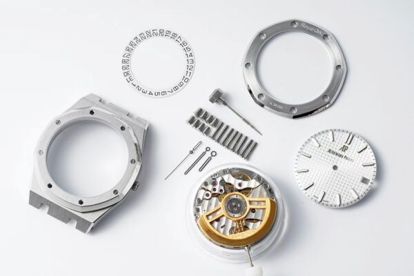 Audemars Piguet Royal Oak 15500 Red