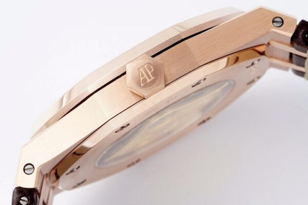 Audemars Piguet Royal Oak 15400 Red