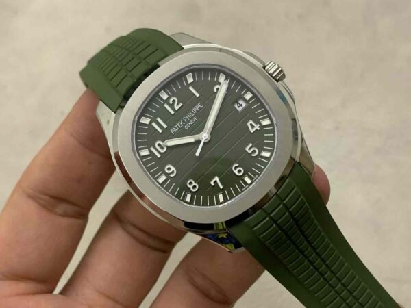 Patek Philippe Aquanaut (AQUANAUT)