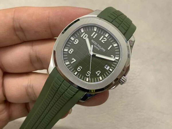 Patek Philippe Aquanaut (AQUANAUT)