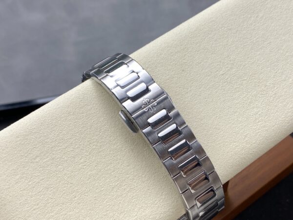 Patek Philippe Nautilus 7118 Blue