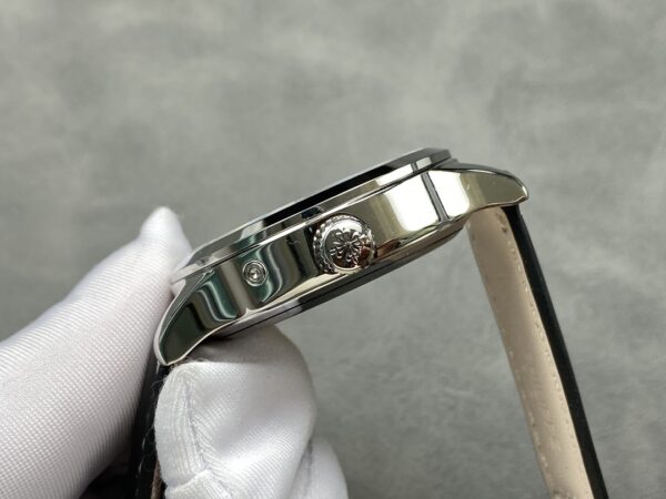 a1733606952538_7218-1.jpg Patek Philippe Calatrava 5524 Blue