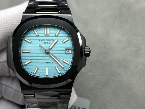 Patek Philippe Nautilus (NAUTILUS) White