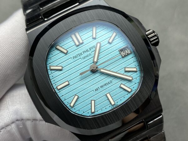 Patek Philippe Nautilus (NAUTILUS) White