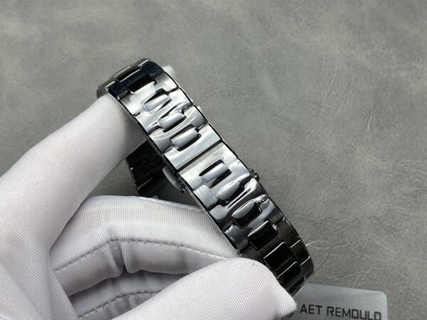 Patek Philippe Nautilus (NAUTILUS) White