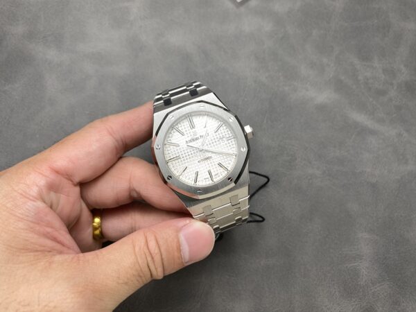 Audemars Piguet Royal Oak 15400 White