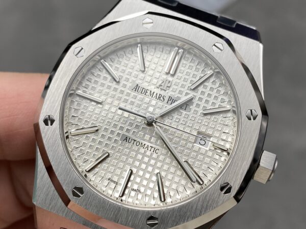 Audemars Piguet Royal Oak 15400 White
